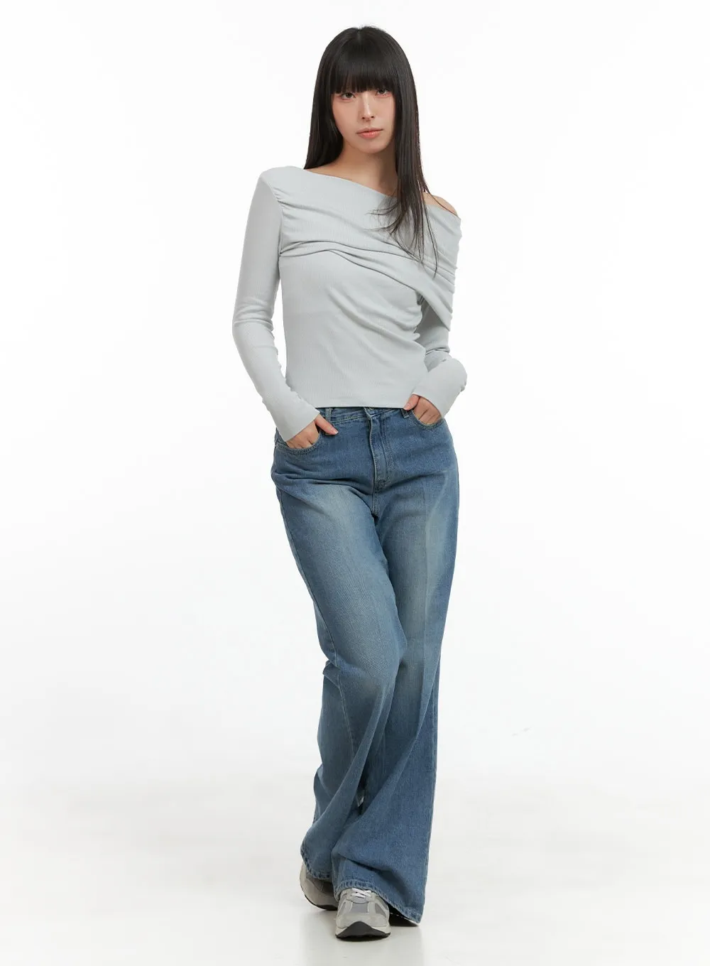 Daisy Loose Fit Bootcut Jeans CG419