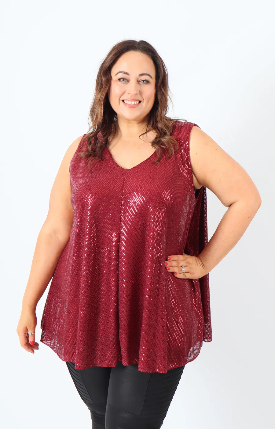 Elizabeth Sequin Vest Top in Wine