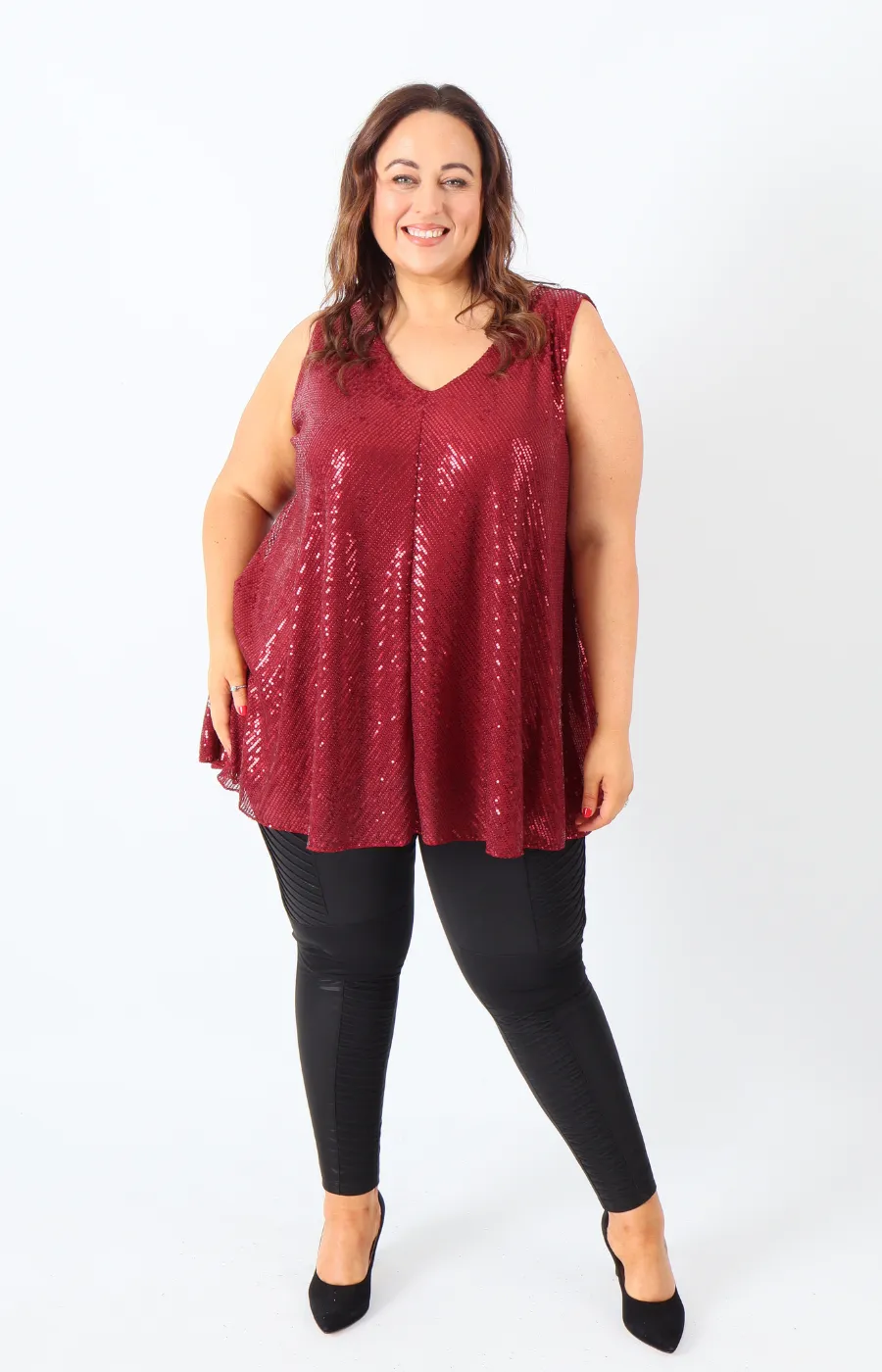 Elizabeth Sequin Vest Top in Wine