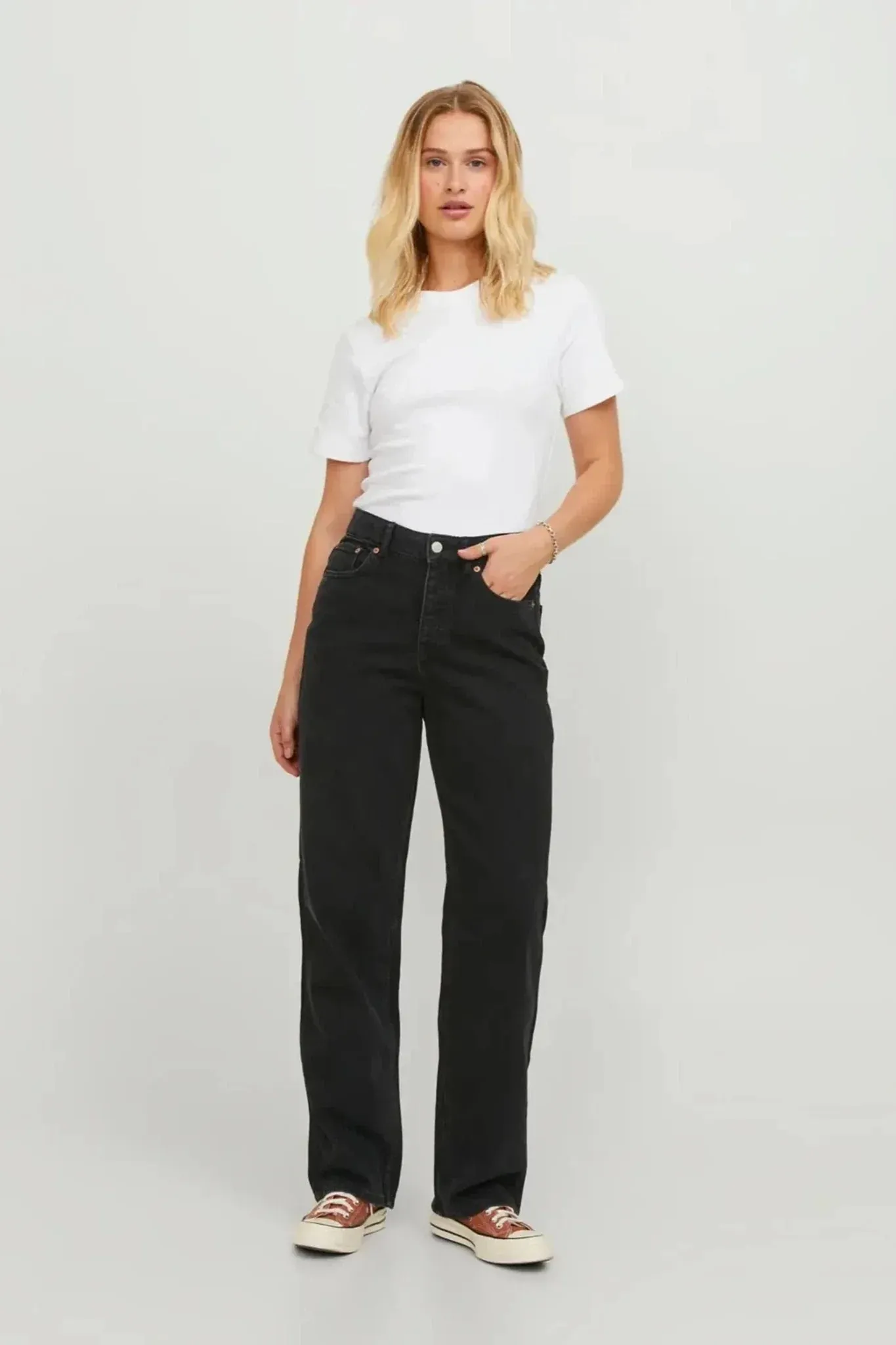 Performance Loose Jeans - Black Denim