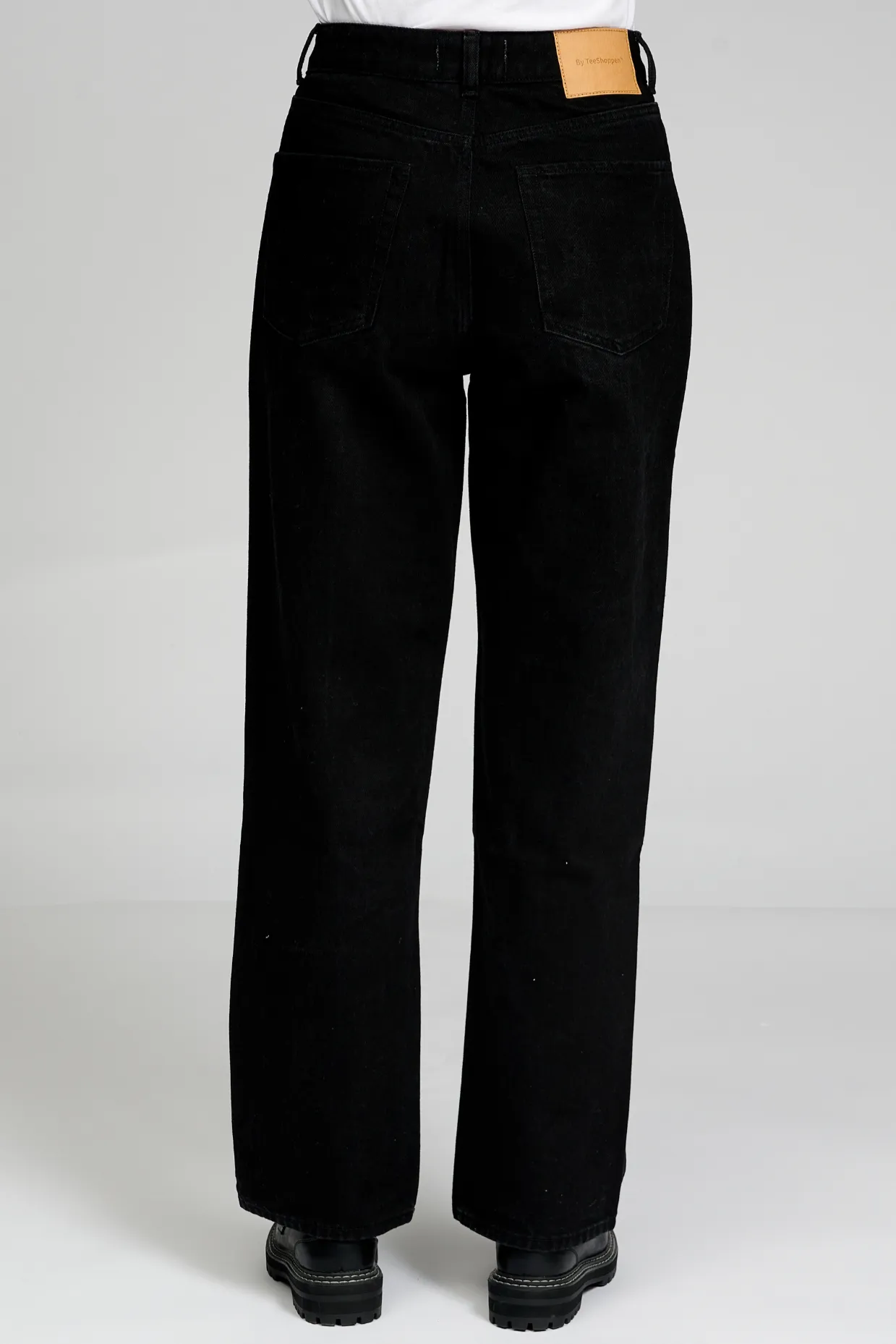 Performance Loose Jeans - Black Denim