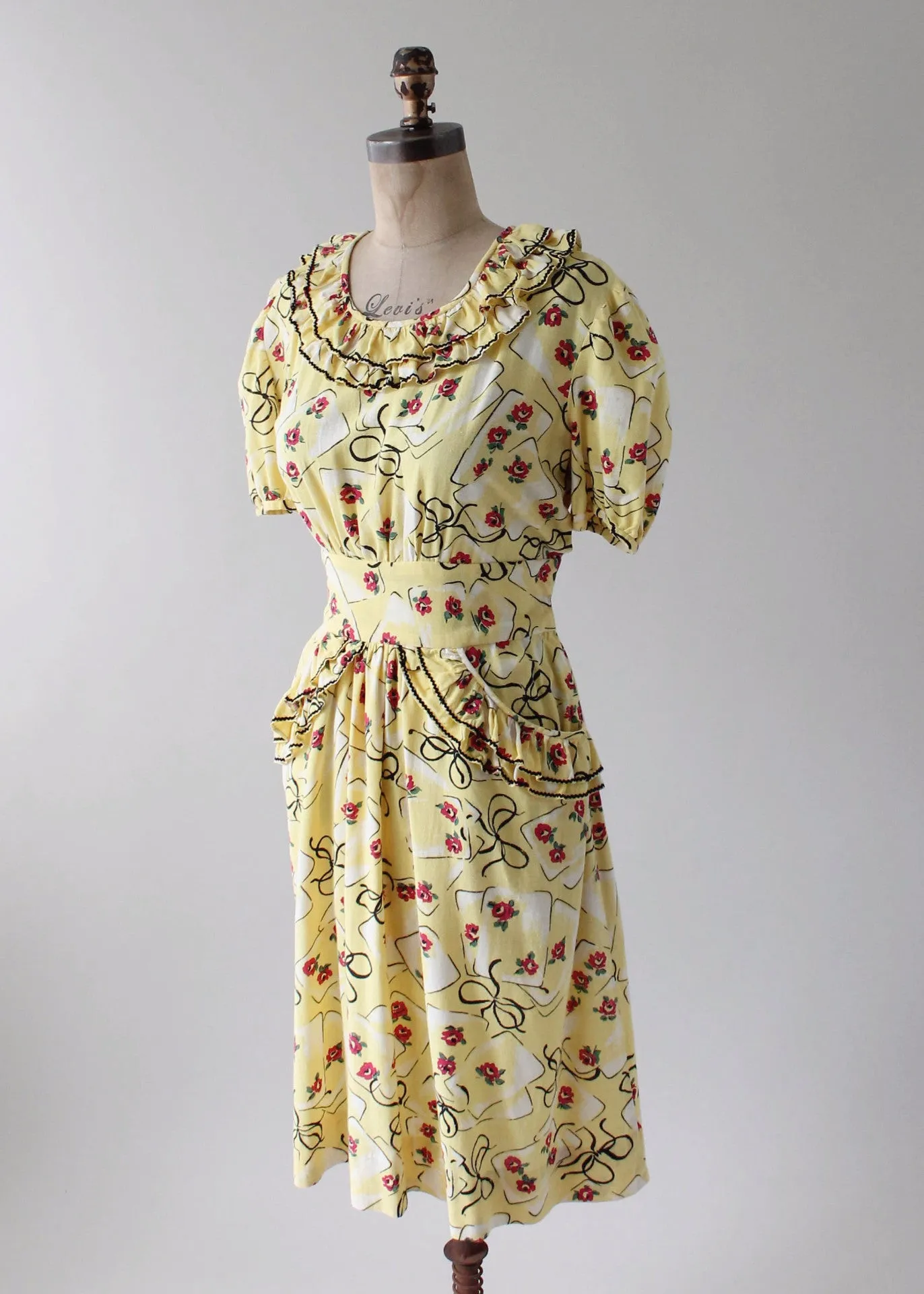 Vintage 1930s Yellow Novelty Print Cotton Dress