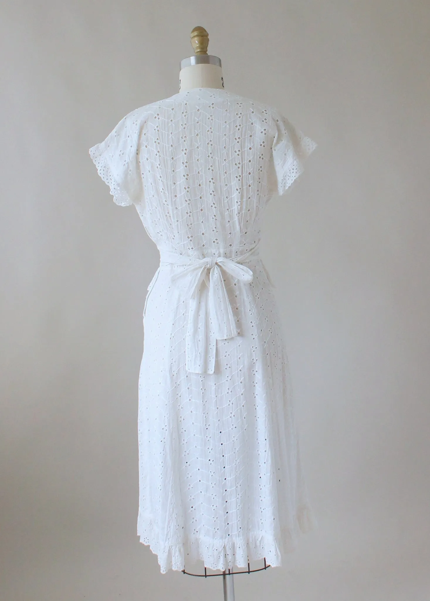 Vintage 1940s White Eyelet Summer Dress